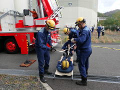 事業所との合同消防訓練