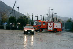 通報を受けた舞鶴市消防本部は、直ちに出動。