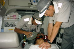 現在、舞鶴市では、１５名の救急救命士が活躍しています。